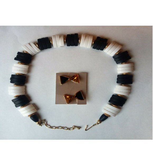 Vintage 1960's Black White & Gold Necklace & Clip Earrings Set Retro Mid-Century - Picture 3 of 4